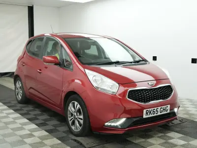 Used Kia Venga 128 HP (94 kW) 2015 Red Hatchback