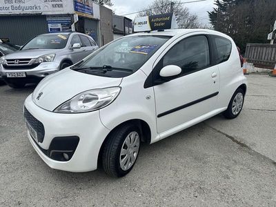 Second-hand Peugeot 107 Active 68 CP (50 kW) 2014 Alb Hatchback