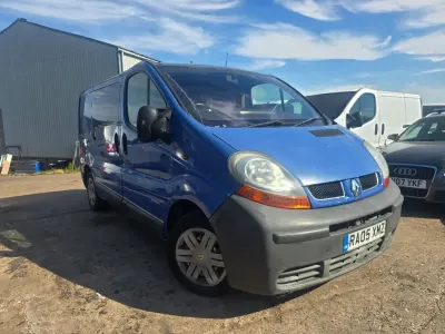 Used Renault Trafic 2005 Blue MPV