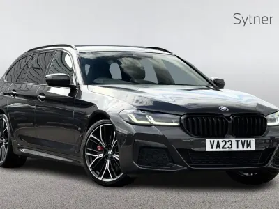 Begagnad BMW 520 M Sport 187 HK (137 kW) 2023 Grå Kombi