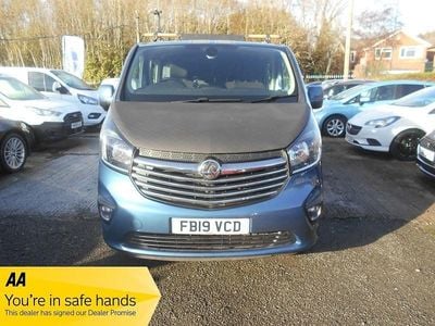 Used Vauxhall Vivaro Edition 125 HP (91 kW) 2019 Blue MPV