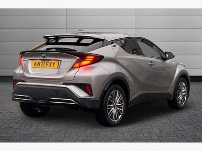 Second-hand Toyota C-HR 184 CP (135 kW) 2021 Argintiu SUV