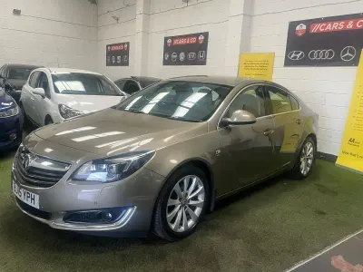 Used Vauxhall Insignia Elite 140 HP (102 kW) 2015 Green Hatchback