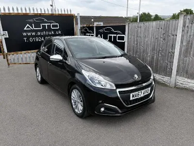 Used Peugeot 208 Allure 81 HP (59 kW) 2017 Black Hatchback