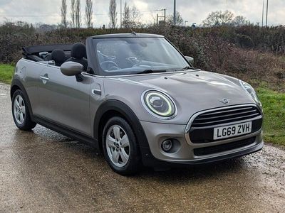 Używany Mini Cooper Cabriolet Classic 136 KM (100 kW) 2019 Srebrny Kabriolet