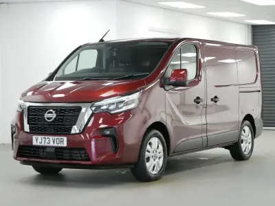 Used Nissan Primastar Tekna+ 170 HP (125 kW) 2023 Red MPV