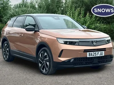 Used Vauxhall Grandland X Ultimate 145 HP (106 kW) 2025 Impact copper SUV