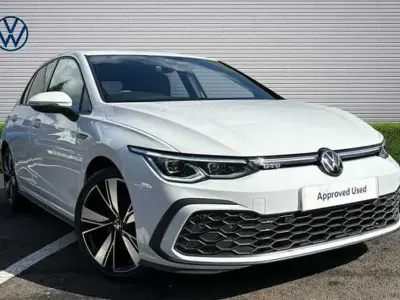 Second-hand VW Golf VIII 200 CP (147 kW) 2023