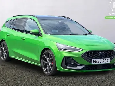 Used Ford Focus ST 280 HP (205 kW) 2023 Green Estate