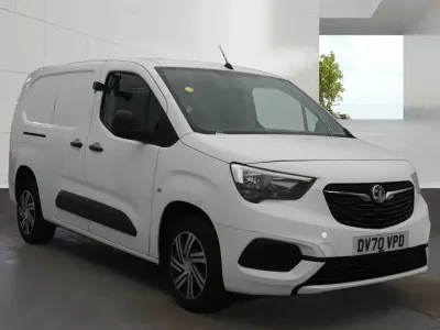 Used Vauxhall Combo Sportive 100 HP (73 kW) 2020 White MPV