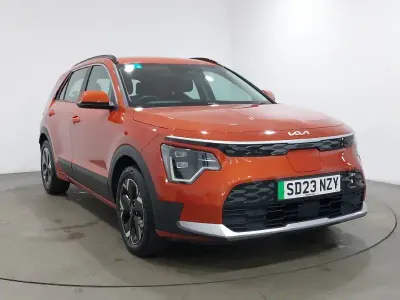 Used Kia e-Niro 147 kW (201 HP) 2023 Orange SUV