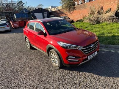Used Hyundai Tucson SE 177 HP (130 kW) 2016 Red SUV