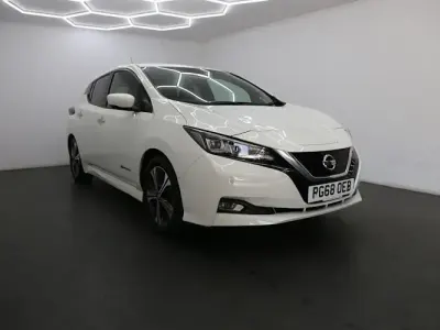 Used Nissan Leaf Tekna 110 kW (150 HP) 2019 White Hatchback