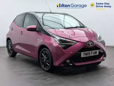 Used Toyota Aygo X-cite 72 HP (52 kW) 2019 Purple Hatchback