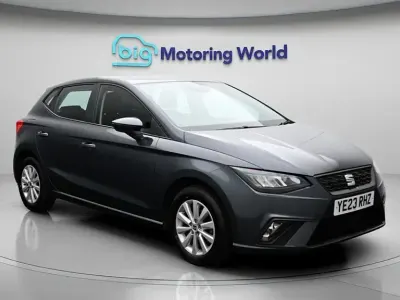 Begagnad Seat Ibiza SE 95 HK (69 kW) 2023 Grå Halvkombi