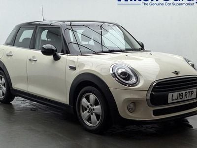 Used Mini Cooper Classic 136 HP (100 kW) 2019 White Hatchback