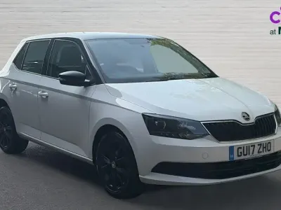 Begagnad Skoda Fabia Colour Edition 90 HK (66 kW) 2017 Vit