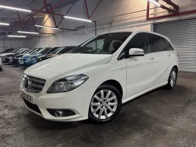 Used Mercedes B200 SE 2013 White Hatchback