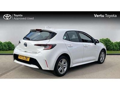 Used Toyota Corolla 122 HP (89 kW) 2022 White Hatchback