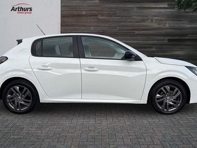 Used Peugeot 208 Active Premium 75 HP (55 kW) 2022 White Hatchback
