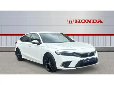 Używany Honda Civic Hybrid 184 KM (135 kW) 2022 Biały Hatchback