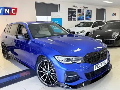 Usado BMW 330e M Sport 288 HP (211 kW) 2022 Azul Carrinha