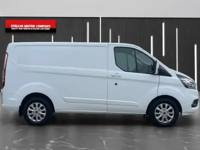 Used Ford Transit Custom Limited 130 HP (95 kW) 2019 White Van