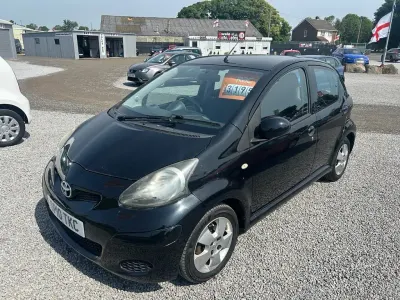 Used Toyota Aygo 67 HP (49 kW) 2010 Black Hatchback