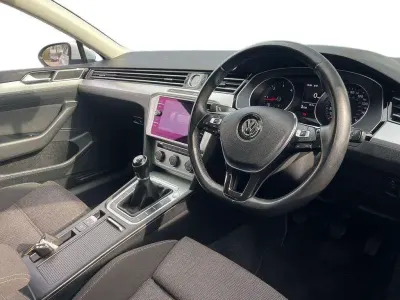 Used VW Passat Business 120 HP (88 kW) 2017 White Estate