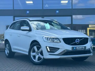 Usado Volvo XC60 R-Design 220 HP (161 kW) 2017 Branco SUV