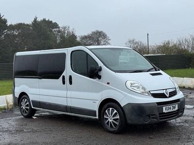 Used Vauxhall Vivaro 115 HP (84 kW) 2014 White MPV
