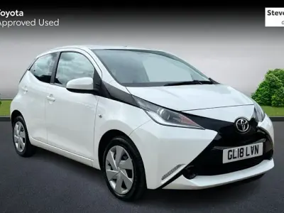 Usado Toyota Aygo X-play 69 CV (50 kW) 2018 Utilitario