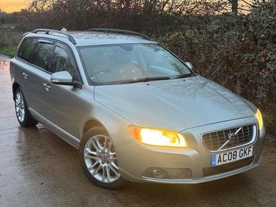 Green Used 2008 Volvo V70 SE Estate | £2,490 (Fair price)