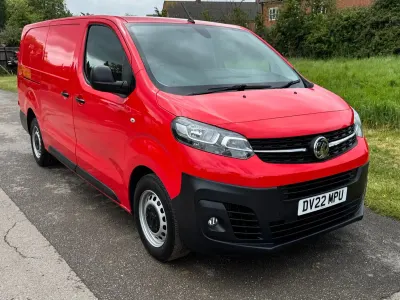 Used Vauxhall Vivaro 100 HP (73 kW) 2022 Red MPV