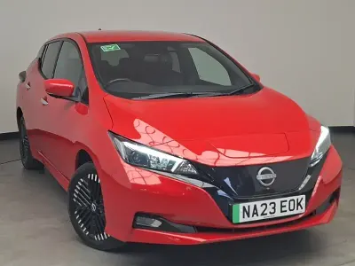 Used Nissan Leaf N-Connecta 159 kW (217 HP) 2023 Red Hatchback