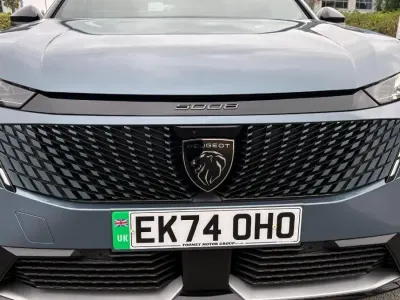 Used Peugeot e-5008