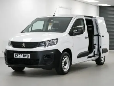 Used Peugeot Partner Premium 100 HP (73 kW) 2023 White MPV