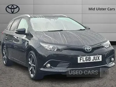 Used Toyota Auris Hybrid Design 2018 Black Estate