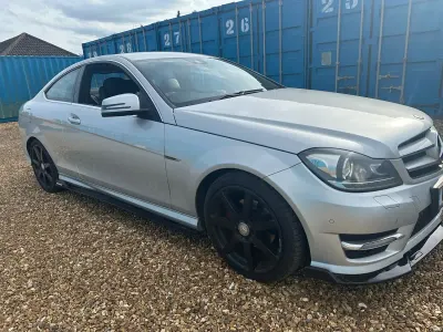 Begagnad Mercedes C220
