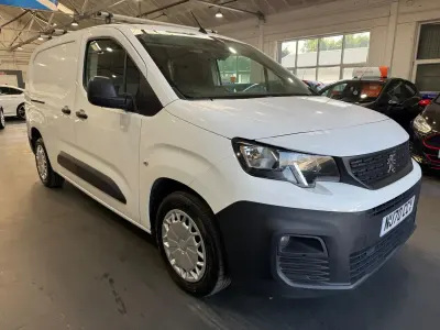 Used Peugeot Partner 131 HP (96 kW) 2020 White MPV