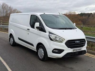 White Used 2018 Ford Transit Custom Trend Van | £6,995 (Good price)