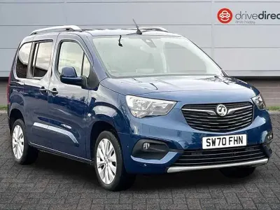 Used Vauxhall Combo Elite 130 HP (95 kW) 2020 Blue MPV