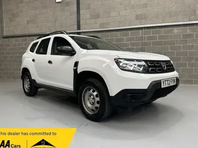 Used Dacia Duster Essentiel 90 HP (66 kW) 2022 White SUV