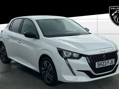 Used Peugeot 208 Active+ 102 HP (75 kW) 2023 White Hatchback