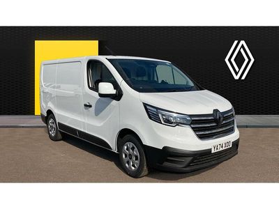 White Used 2024 Renault Trafic MPV | £21,998 (Fair price)
