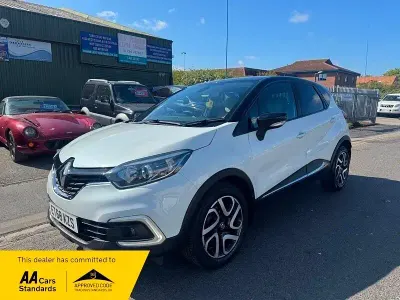 Używany Renault Captur Iconic 90 KM (66 kW) 2019 Biały SUV