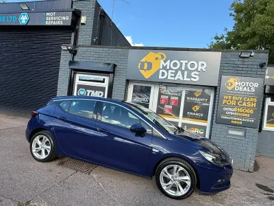 Used Vauxhall Astra SRi 2017 Blue Hatchback