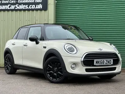 Begagnad Mini Cooper Hatch 136 HK (100 kW) 2018 Vit Halvkombi