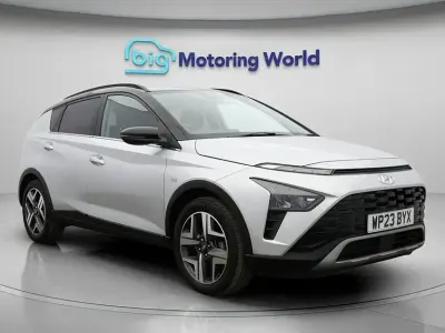 Begagnad Hyundai Bayon Ultimate 100 HK (73 kW) 2023 Silver SUV