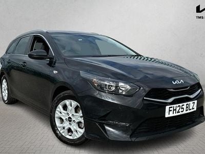 Usado Kia Ceed 138 HP (101 kW) 2025 Preto Citadino